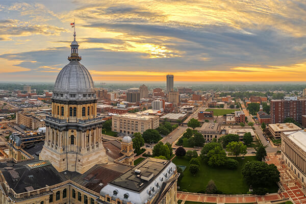 Capital building sky view of Des Moines, IA