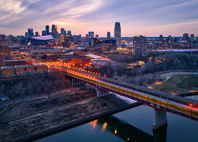 Business Minnesota Hero 600x400 City view of Minneapolis, MN