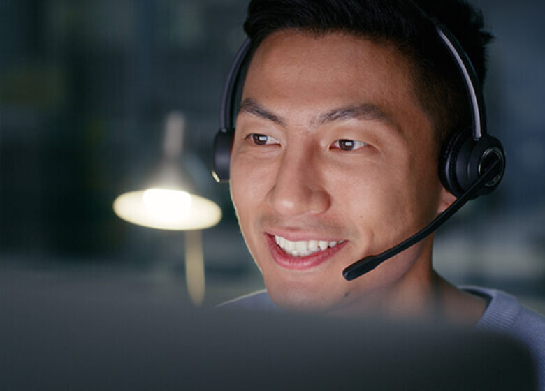 Wholesale Contact Us Sub Hero 600x400 Customer service rep talking with headset